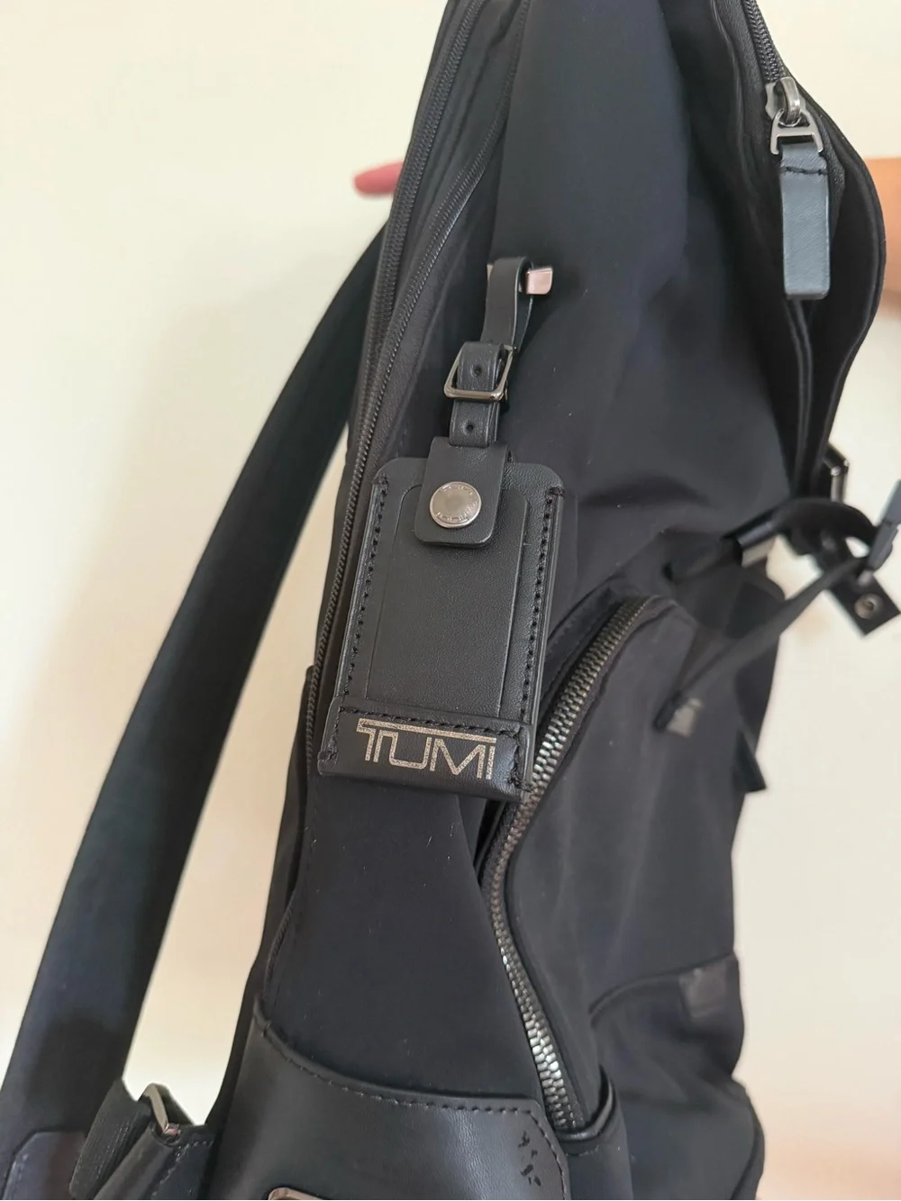 Tumi sleek black